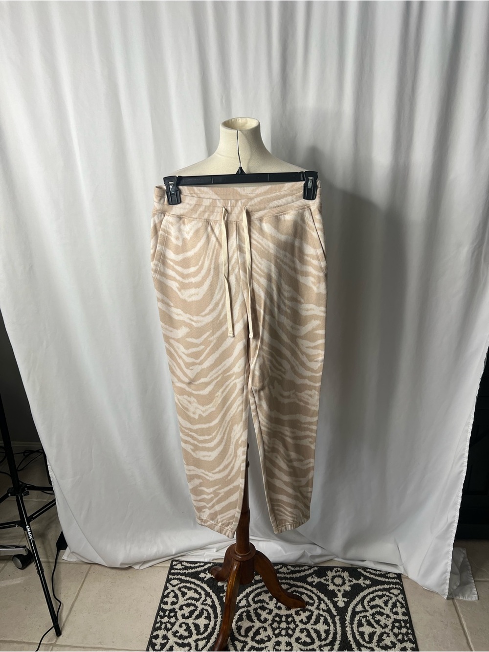Rails Kingston Diffused Tiger Jogger Sweatpants Size Medium NWT - Picture 6 of 15